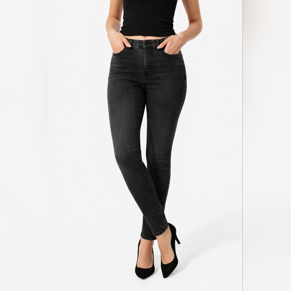 Super High Rise Black Skinny Jeans | Stretch Denim